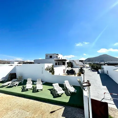 Bonita Casa Rural En Finca Con Terraza, Wifi Y Vista A Volcan Nyaraló Costa Teguise