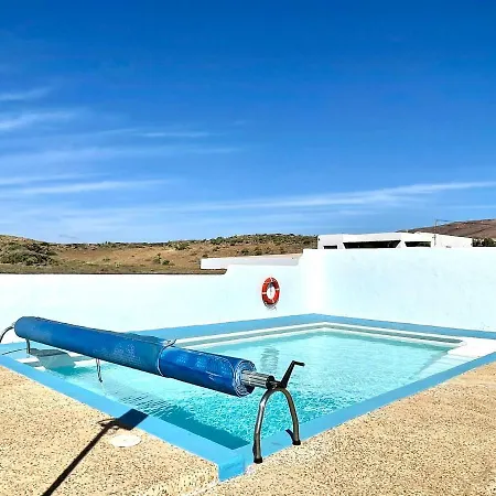 Bonita Casa Rural en Finca con terraza, Wifi y vista a Volcán
